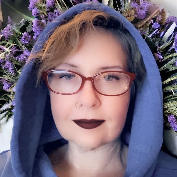 Meet your Posher, Cindy - Picture 1 of 1